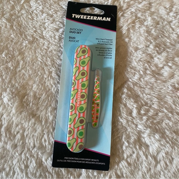 Tweezerman Avocado Duo Set - Picture 1 of 2